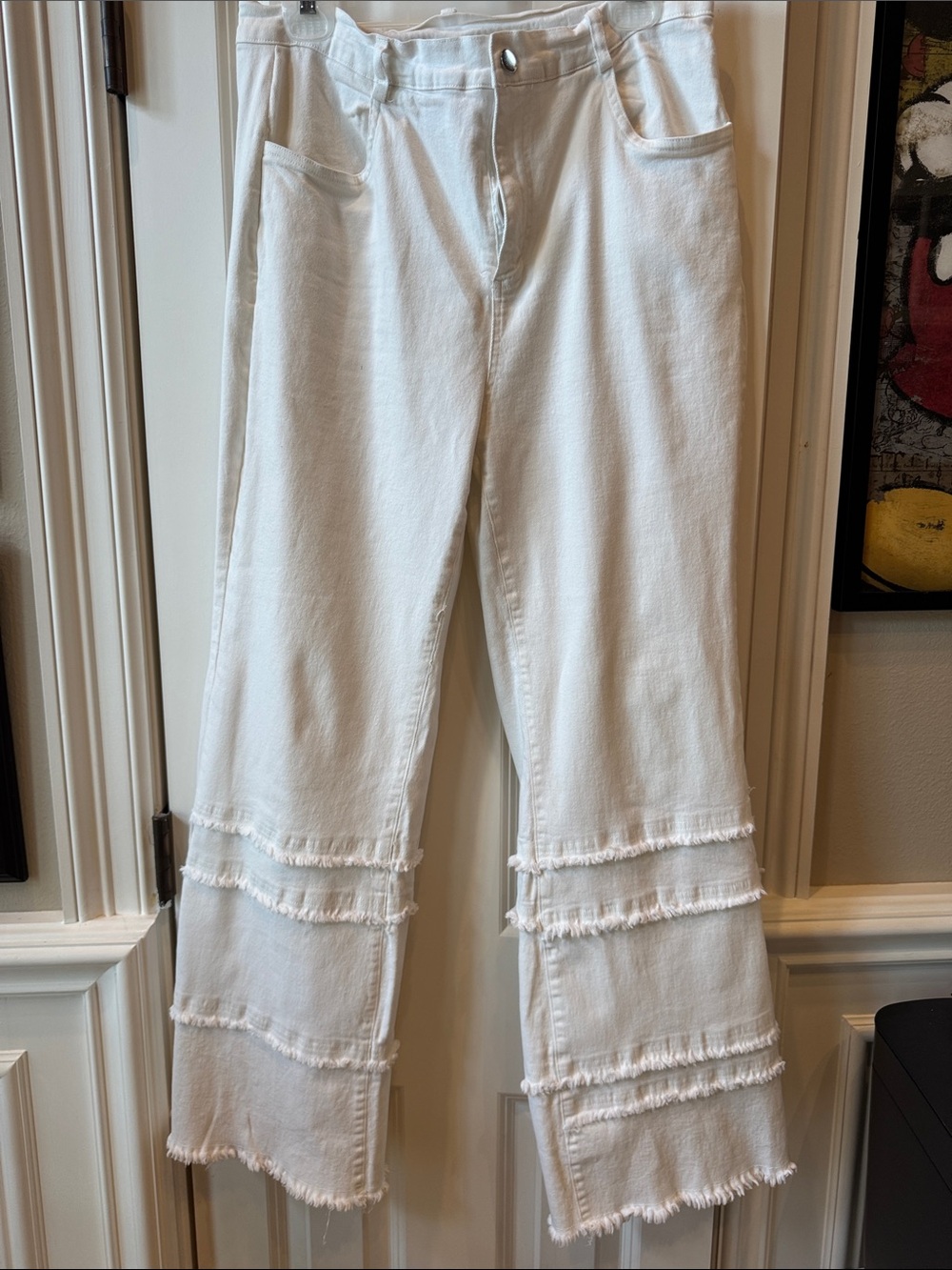 Women’s  White Frayed Tiered Hem Pants